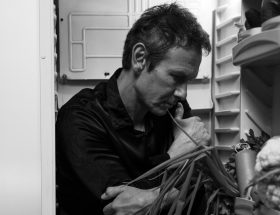 «Там, де нас нема»: вийшов ремейк культового кліпу «Океану Ельзи» 7 Святослав Вакарчук Там де нас нема ремейк 2025