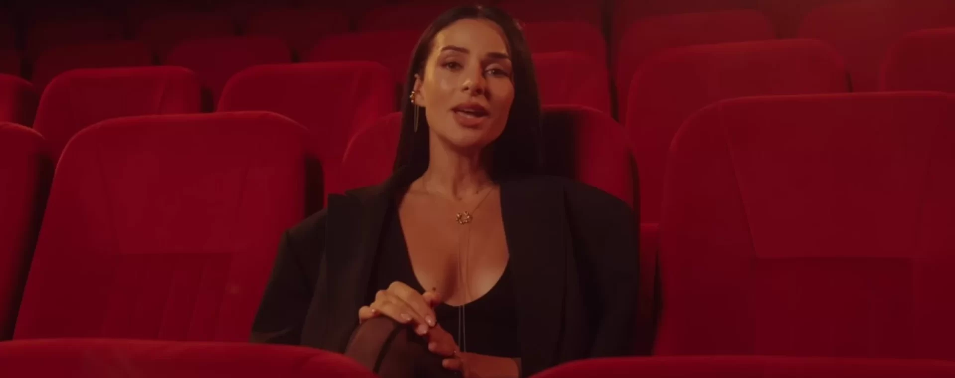 ZLATA OGNEVICH презентувала новий хіт «Не чіпляй»
