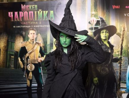 Костюмована прем’єра «Wicked: Чародійка. Частина 2» в Києві 2 jak minula kostjumovana vechirka do premyeri wicked charodijka chastina 2 d161009.jpg