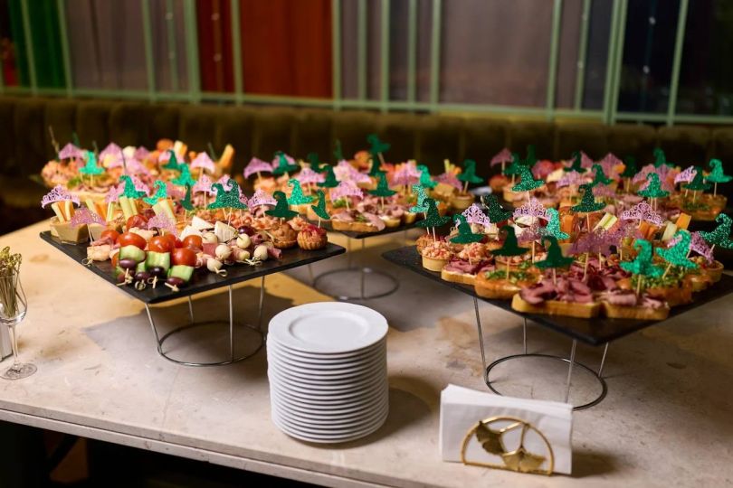 Костюмована прем’єра «Wicked: Чародійка. Частина 2» в Києві 5 jak minula kostjumovana vechirka do premyeri wicked charodijka chastina 2 de8f58a