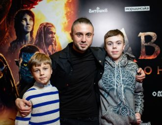 «Аватар Вогонь і Попіл» зірки на допремʼєрному показі фільму