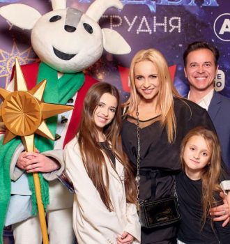 stanislav boklan lilija rebrik ta katja osadcha jak projshla premyera komediyi potjag do rizdva 1fe5501.jpg