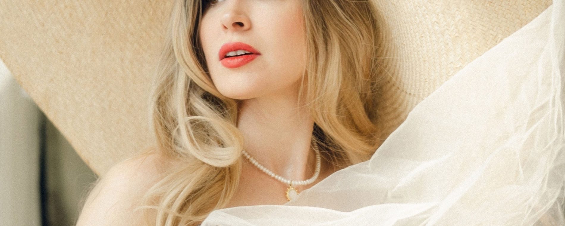 Astrid Way співачка
