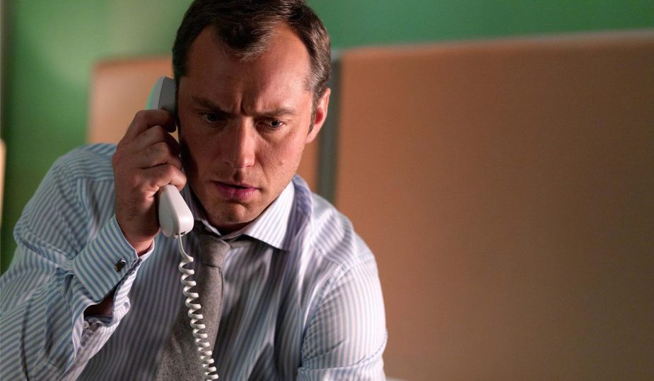 Джуд Лоу у ролі Путіна у фільмі Кремлівський чарівник
