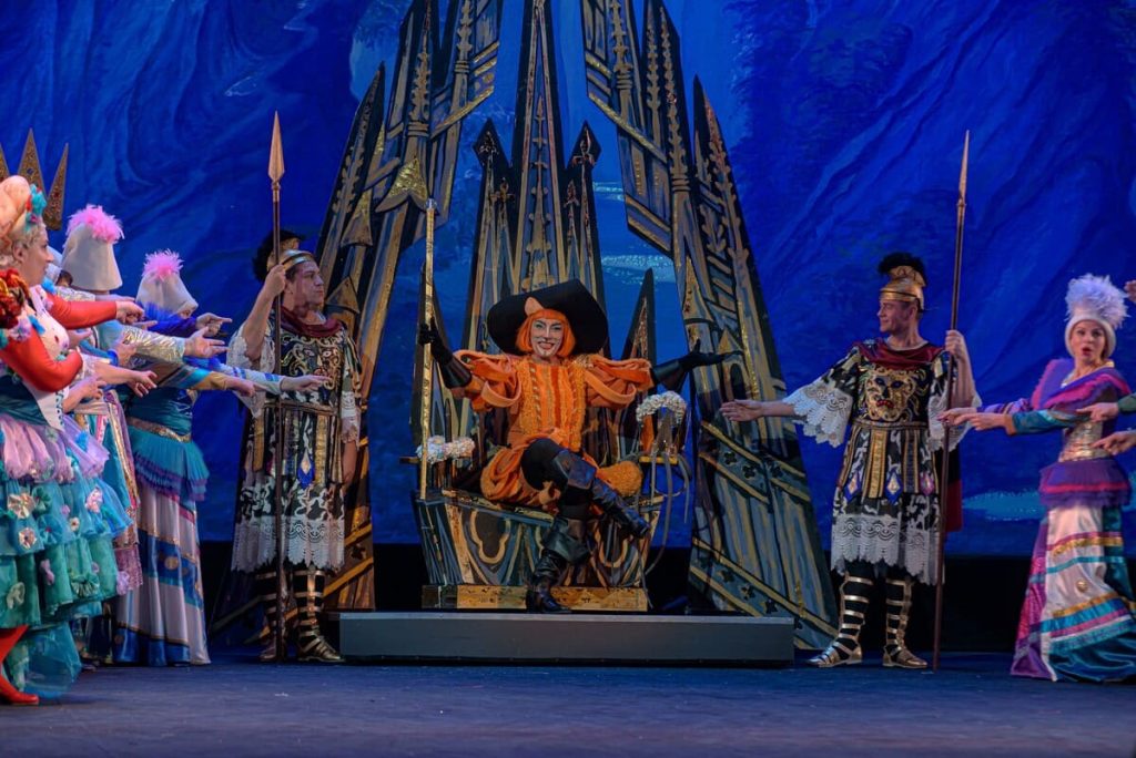 Кіт у чоботях Анжеліна Швачка