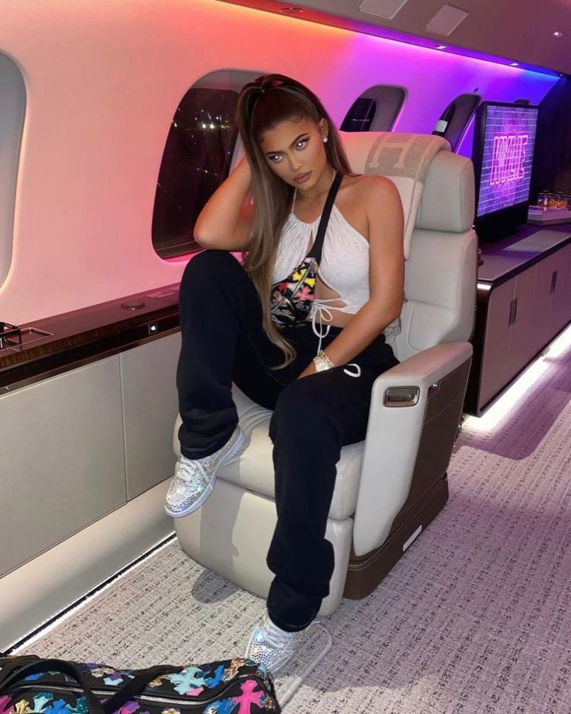 приватний літак Кайлі Дженнер Bombardier Global 7500 приватний літак Кайлі Дженнер Bombardier Global 7500