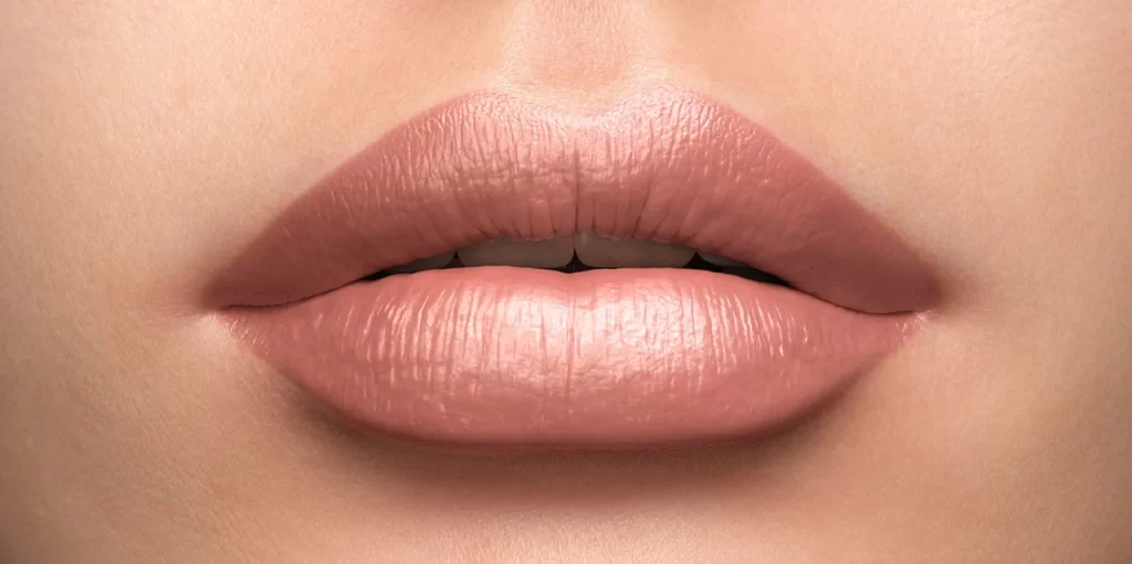 розовий нюд помада перламутр