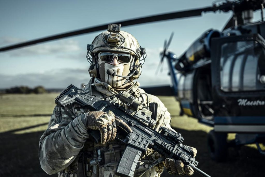 Кадр з фільму KILLHOUSE