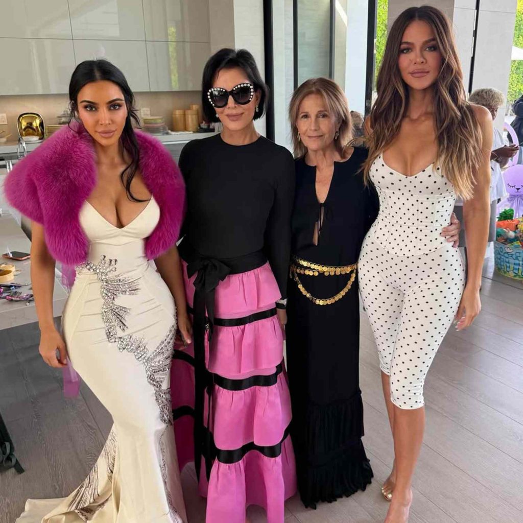 Кім Кардашьян великдень 2026 Кім Кардашьян великдень 2026