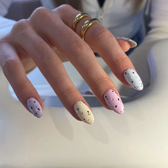 манікюр перепелине яйце Глянцеве покриття манікюр перепелине яйце Глянцеве покриття