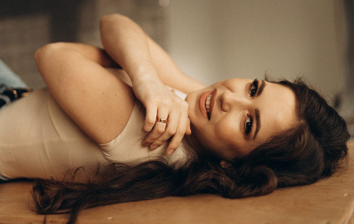 VYNOHRADOVA випустила «Please love me» 2