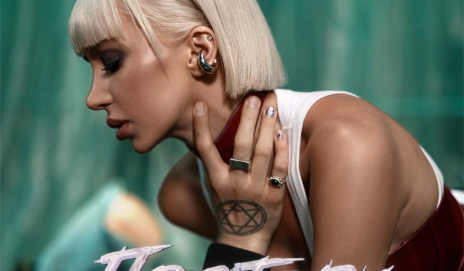 Українська співачка Lina Tion випустила новий сингл «Повтори»